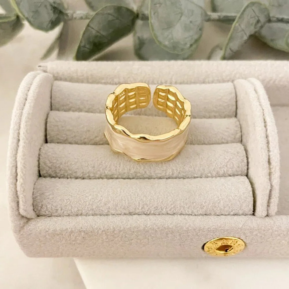 925 Sterling Silver Gold Ring Wavy Modern Ring Geometric Ring Band - Picture 2 of 8